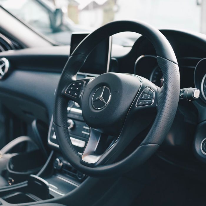 Sports Car Interior And Equipment And How To Enjoy It (Demo)