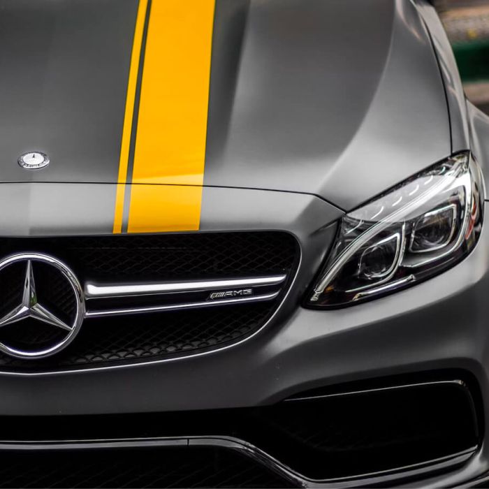 Sports Car Interior And Equipment And How To Enjoy It (Demo)